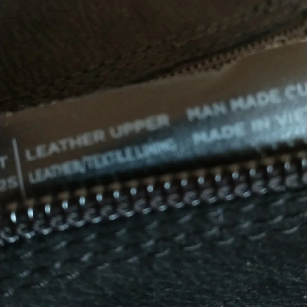 Vagabond leather upper